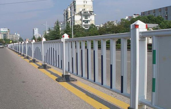 小區(qū)道路<a href=http://www.yiliao123.com target=_blank class=infotextkey>護欄</a>