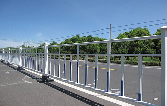市政道路<a href=http://www.yiliao123.com target=_blank class=infotextkey>護(hù)欄</a>