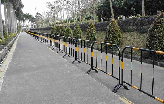移動鐵馬<a href=http://www.yiliao123.com target=_blank class=infotextkey>護(hù)欄</a>