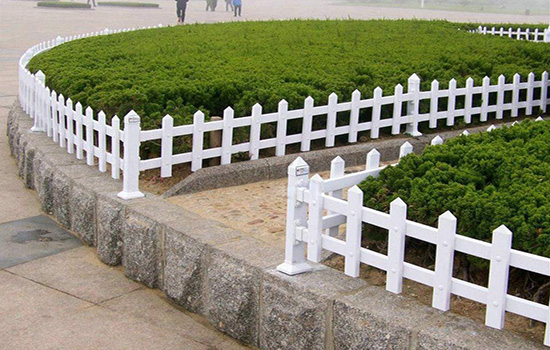 花壇草坪<a href=http://www.yiliao123.com target=_blank class=infotextkey>護(hù)欄</a>