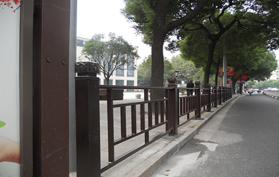 人行道隔離<a href=http://www.yiliao123.com target=_blank class=infotextkey>護(hù)欄</a>