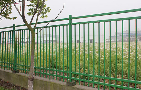 鍍鋅<a href=http://www.yiliao123.com target=_blank class=infotextkey>護(hù)欄</a>