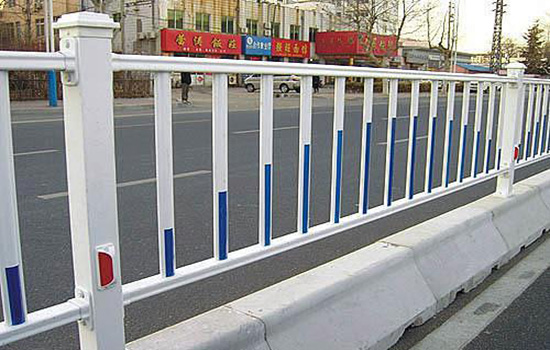 交通安全<a href=http://www.yiliao123.com target=_blank class=infotextkey>護(hù)欄</a>