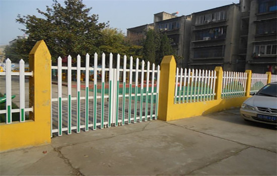 圍墻防<a href=http://www.yiliao123.com target=_blank class=infotextkey>護欄</a>