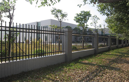 農(nóng)村小庭院<a href=http://www.yiliao123.com target=_blank class=infotextkey>圍欄</a>