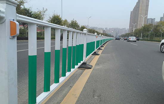 市政<a href=http://www.yiliao123.com target=_blank class=infotextkey>護(hù)欄</a>