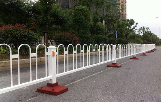 交通設(shè)施<a href=http://www.yiliao123.com target=_blank class=infotextkey>護(hù)欄</a>