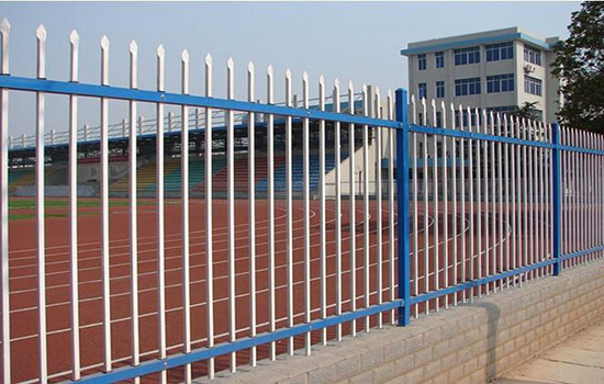 圍墻<a href=http://www.yiliao123.com target=_blank class=infotextkey>護(hù)欄</a>廠家