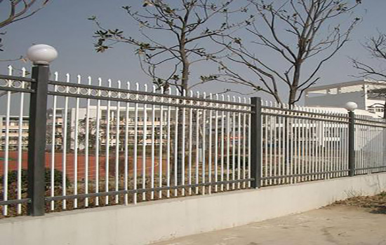 熱鍍鋅<a href=http://www.yiliao123.com target=_blank class=infotextkey>護欄</a>